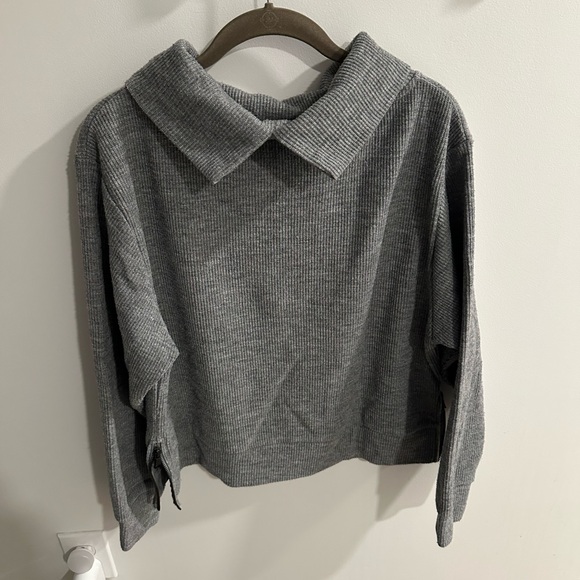 Varley Huntly Side Zip Sweater in Heather Gray, size: L - Picture 3 of 6